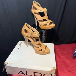 Aldo Marum Nude/Tan Strappy High Heels with box Sz 40(Us 9.5)